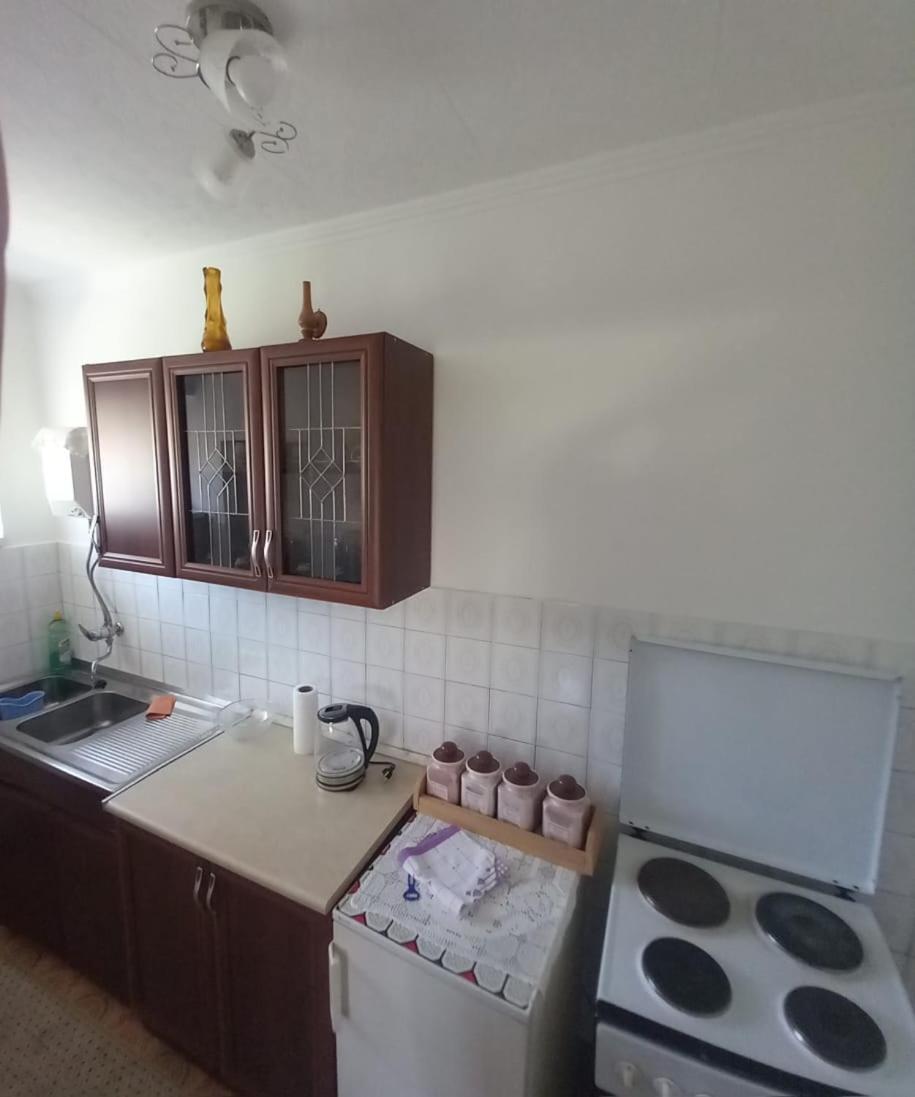 Stan Uljarevic Apartment Bileca Bagian luar foto